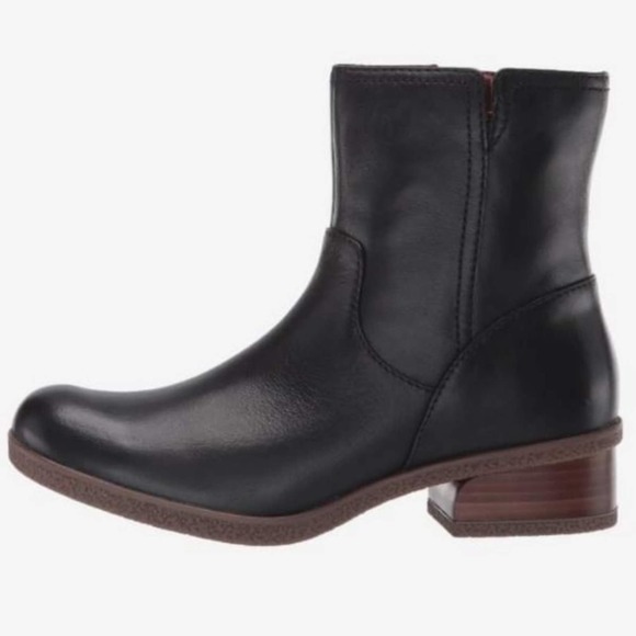 Dansko Shoes - Dansko Boots Bethanie Waterproof Burnished Boots Black 41
